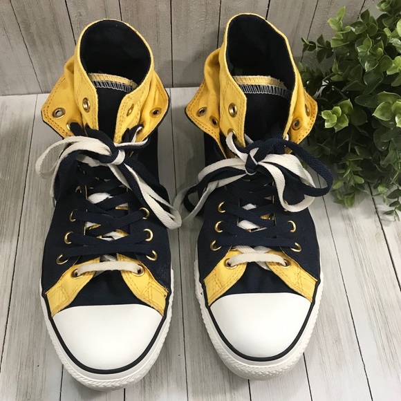 Converse Unisex Hi-Top Sneakers - Picture 2 of 8